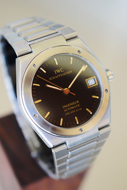 IWC Ingenieur, con folletos