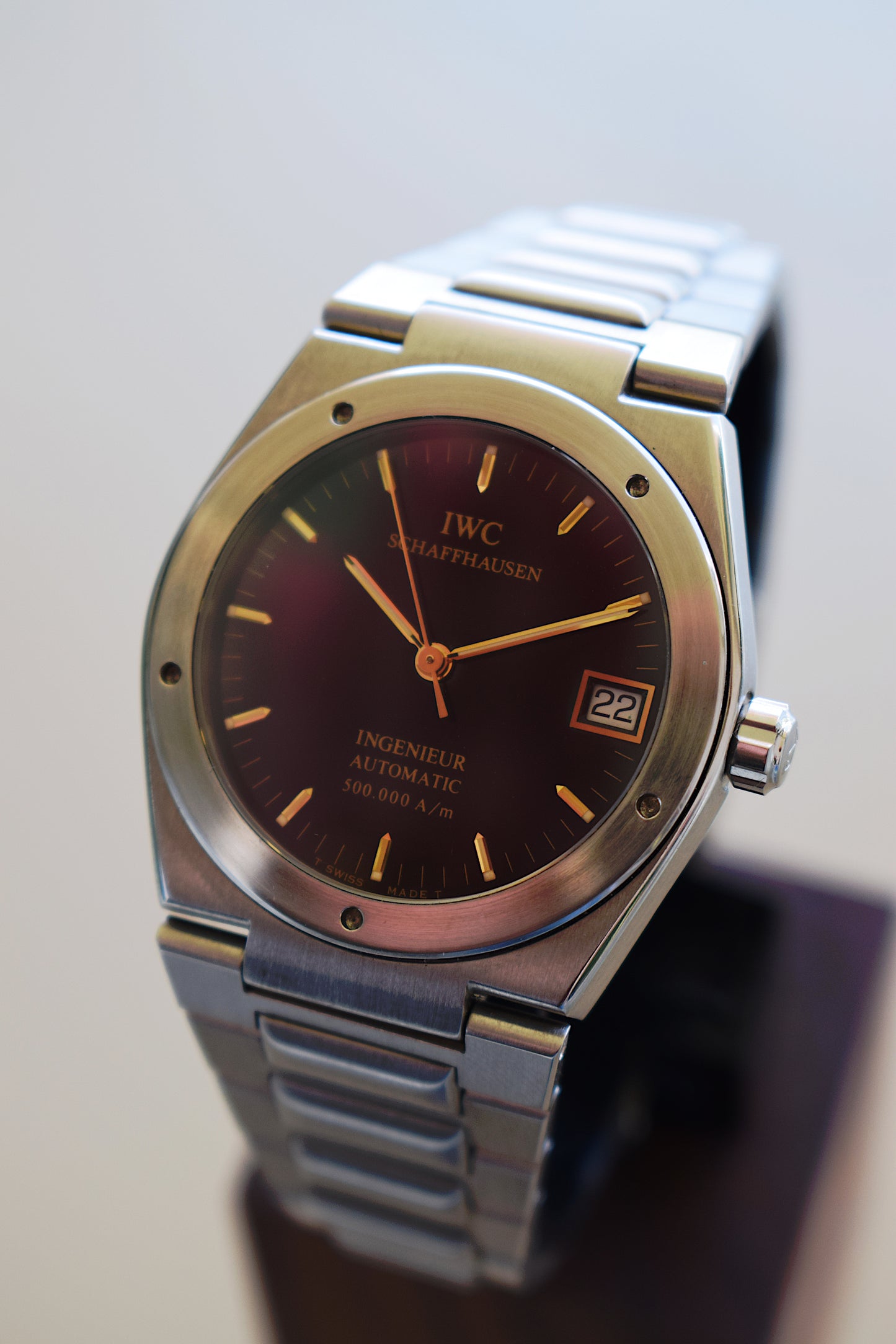 IWC Ingenieur, con folletos