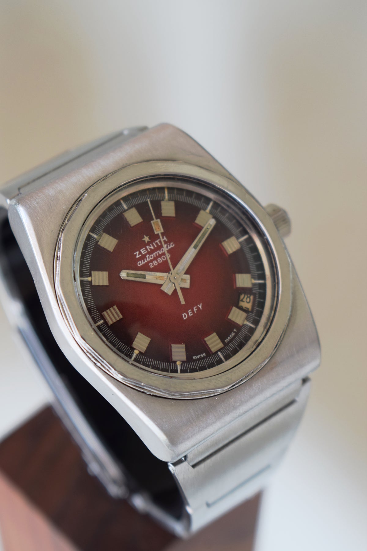 Zenith Defy A7682 esfera Burdeos
