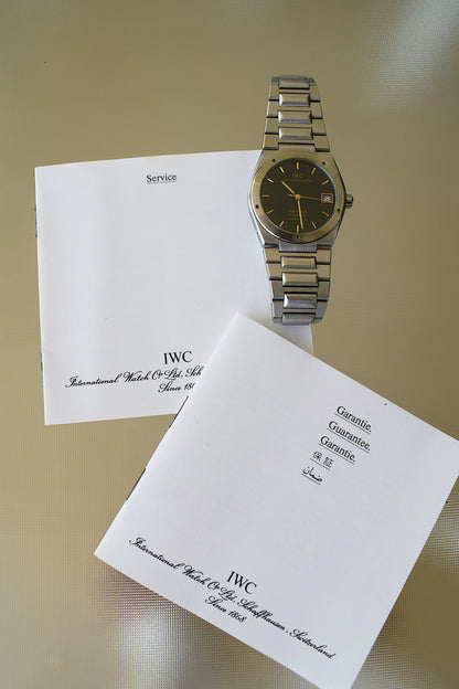 IWC Ingenieur, con folletos