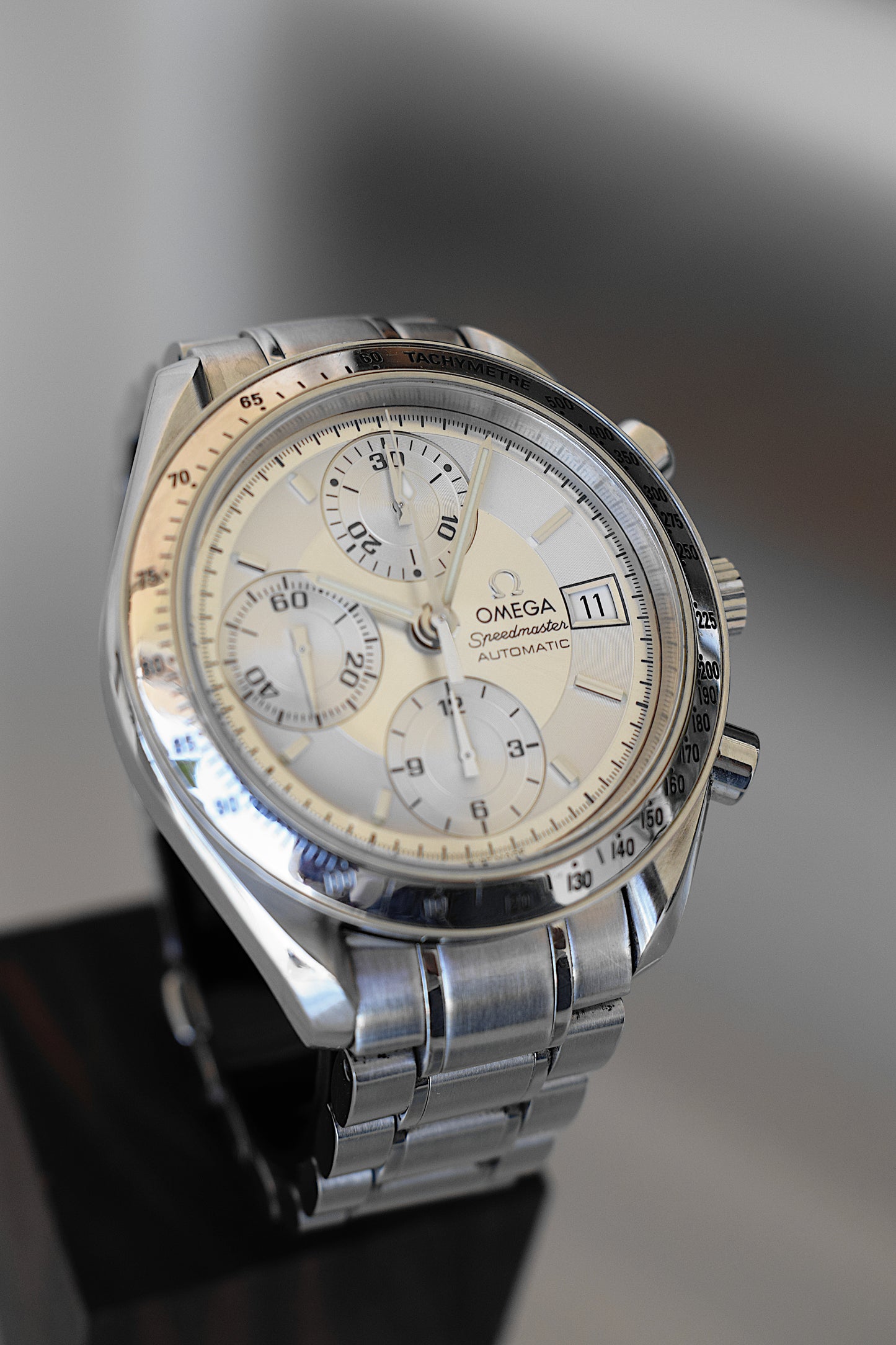 Omega SpeedMaster, box and warranty