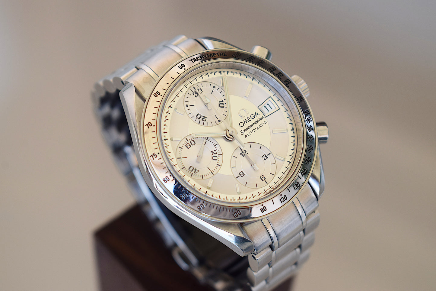 Omega SpeedMaster, box and warranty